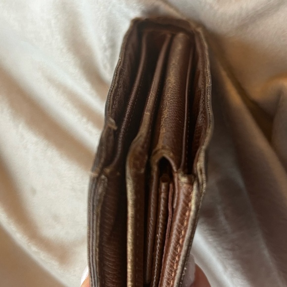 Authentic Vintage Louis Vuitton Bi-Fold Wallet - Picture 11 of 15